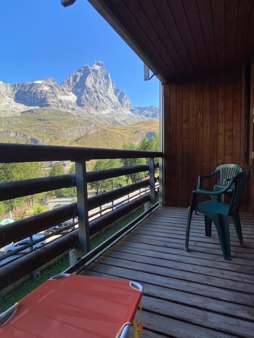 Incantevole Appartamento Stile Chalet Breuil Cervinia Exterior photo