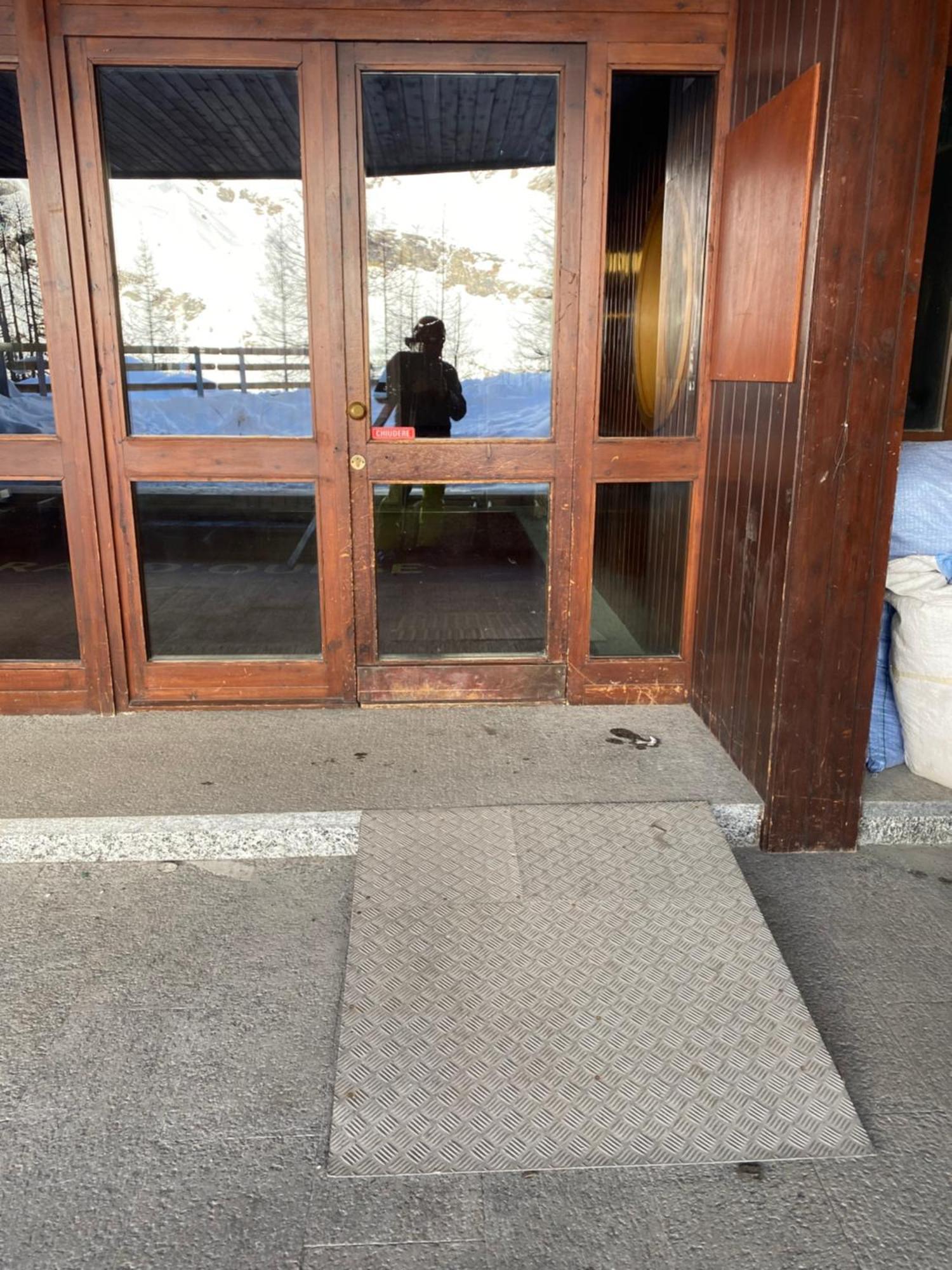 Incantevole Appartamento Stile Chalet Breuil Cervinia Exterior photo